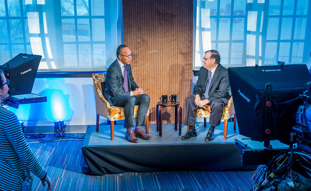 Marc Rosenweig interviews Lester Holt for Carpe Diem.