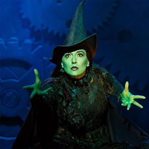 Jessica Vosk ’07 starring as Elphaba on Broadway.