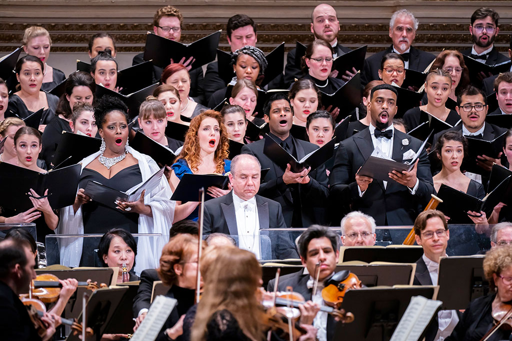 Chorale performing