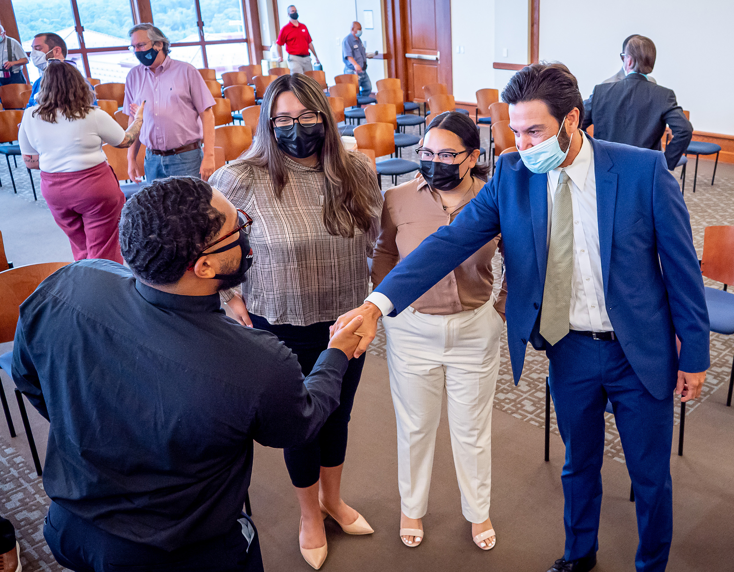 President Koppell meeting Student Government Association executive board members