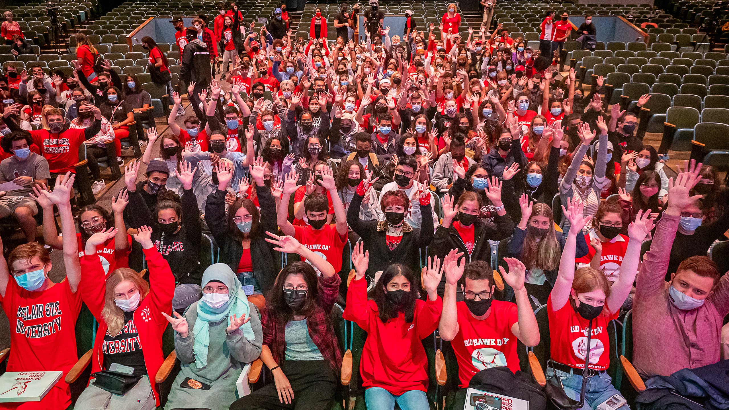 Incoming students at Red Hawk Day