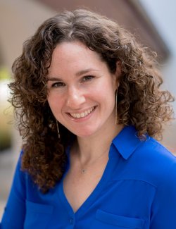 Photo of Larissa Lamont
