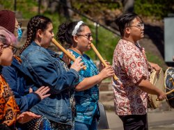 flute and drum players