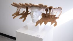 Photo of sculptural artwork by Nina Boganeko