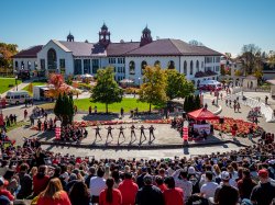 Amphitheater image form Homecoming 2022 with performers on stage.