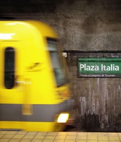 Plaza Italia metro station