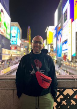Edwin Pena Martinez in city in Japan