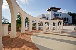 College Avenue Promenade archways & Segal statues