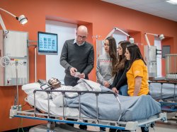 Professor and students of the Nursing MSN at Montclair State