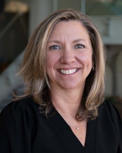 Photo of Pam Fallivene