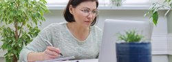 female-teacher-teaching-online