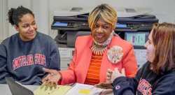 Bertha Diggs talking to students