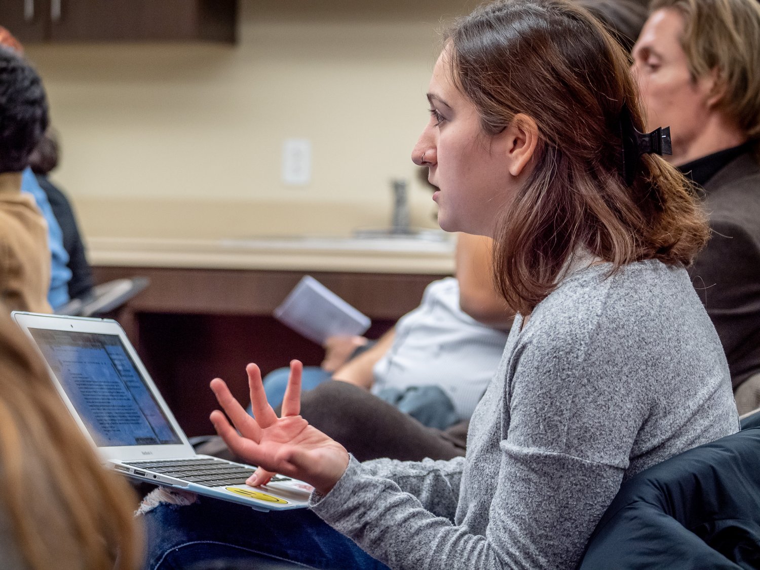 Student at Jhumpa Lahiri discussion