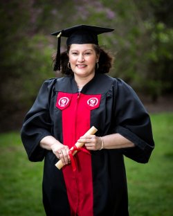 JoAnn Vespucci earns her degree in Psychology. Photo by Dan Epstein.