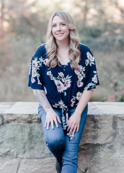 Photo of Emily Dumas