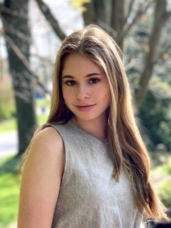 Headshot of Stephanie Grinshpun
