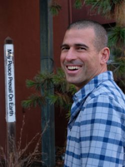 Photo of Mark Clatterbuck smiling