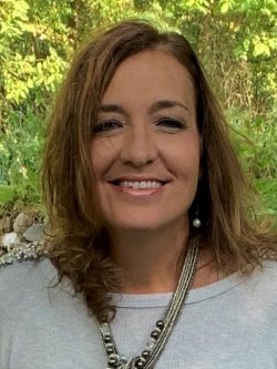 Photo of Lynnette Reitz