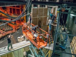 behind the scenes, building the set for Three Penny Opera