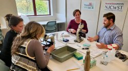 Citizen Science group in lab